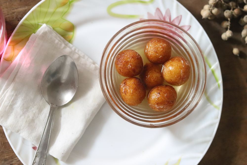 Bread Gulab Jamun